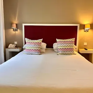 Hotell Kyriad 18 - Porte De Clignancourt - Montmartre ***